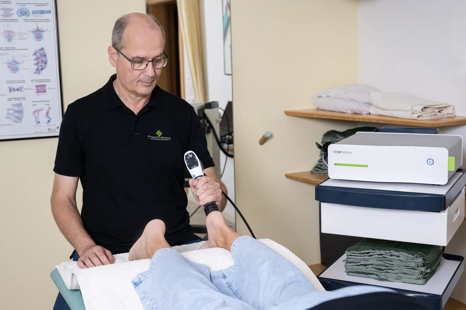 Behandlung mit Stosswellentherapie in unserer Praxis